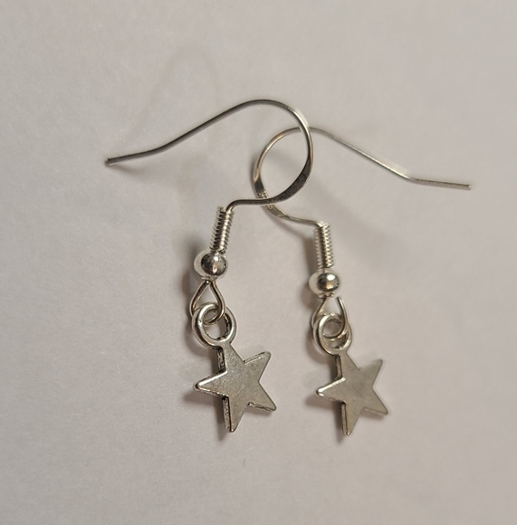 Hand crafted star earrings - Picture 2 of 3